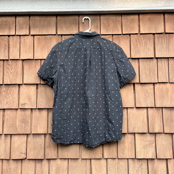 The North Face Men’s 100% Cotton Short Sleeve Button Down Shirt XL Camping Black - Picture 8 of 8